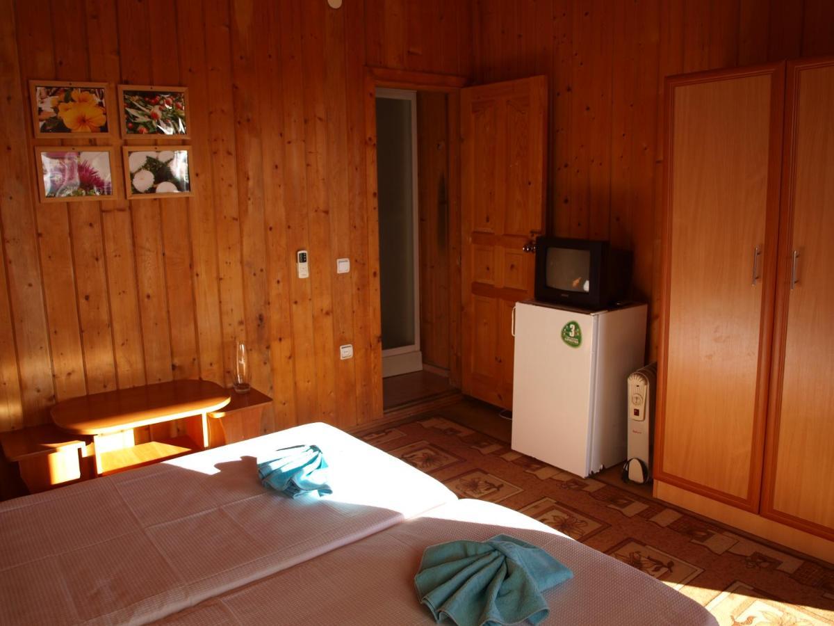 Эко-Отель Гагра Gagry Exterior photo